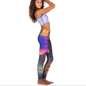 Teeki clouds leggings, used